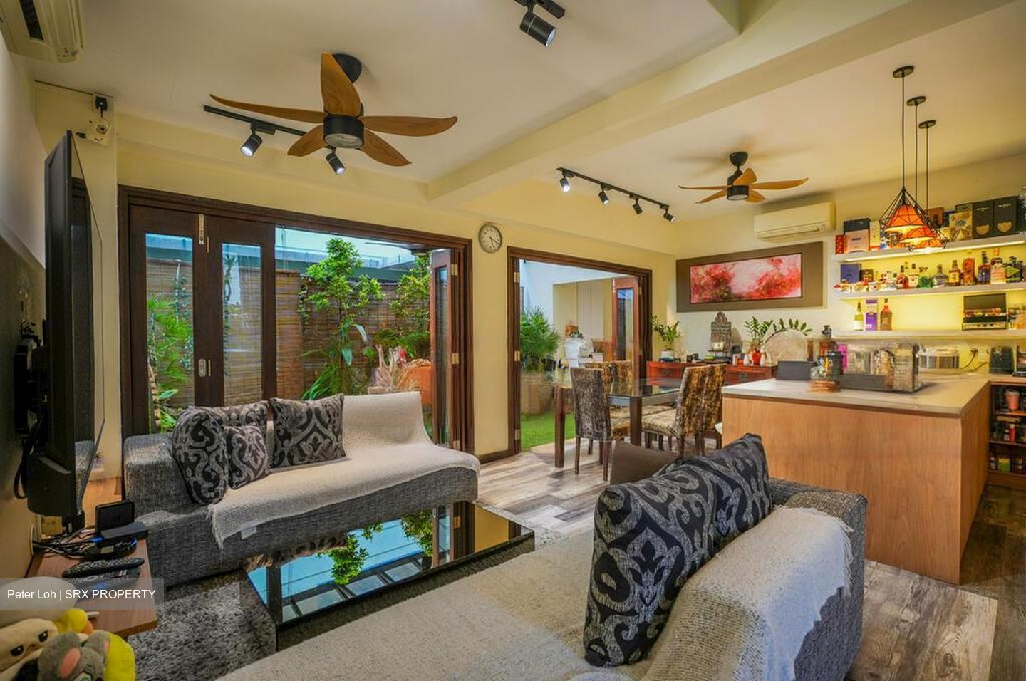 Kew Gate (D16), Terrace #459684651